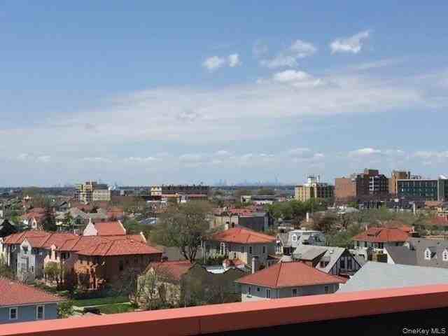 125 E Broadway Apt 501 #501 - Photo 6 of 19