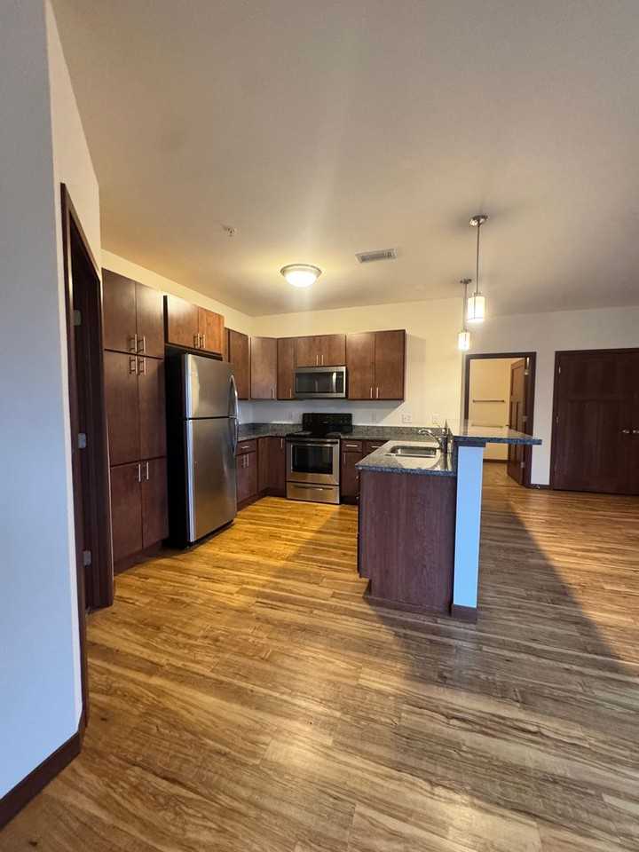 Waubesa Village C - Photo 2 of 21