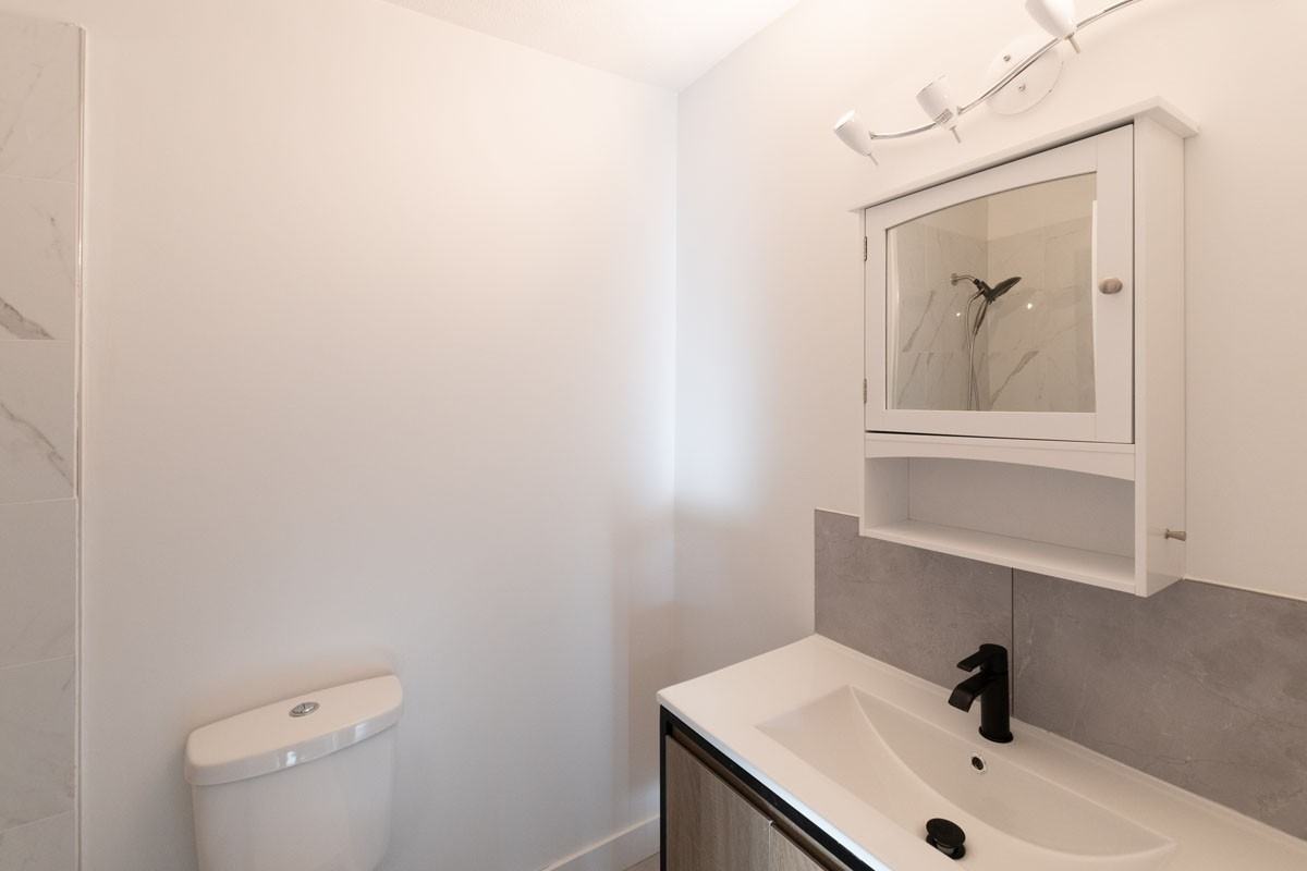 682 Gibsons Way #107 - Photo 7 of 8