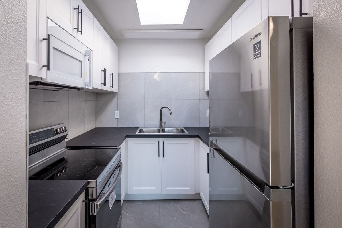 682 Gibsons Way #107 - Photo 4 of 8