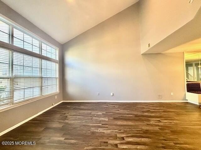 116 Wellington Court - Photo 4 of 18