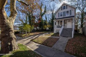 featured image of 1014 Second Avenue #1