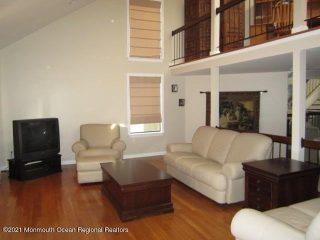 101 Cotswold Cir - Photo 3 of 16