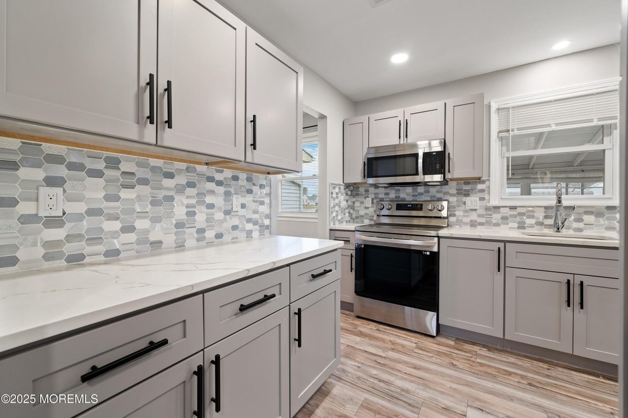 81 Falmouth Ave Unit 72 #72 - Photo 7 of 20