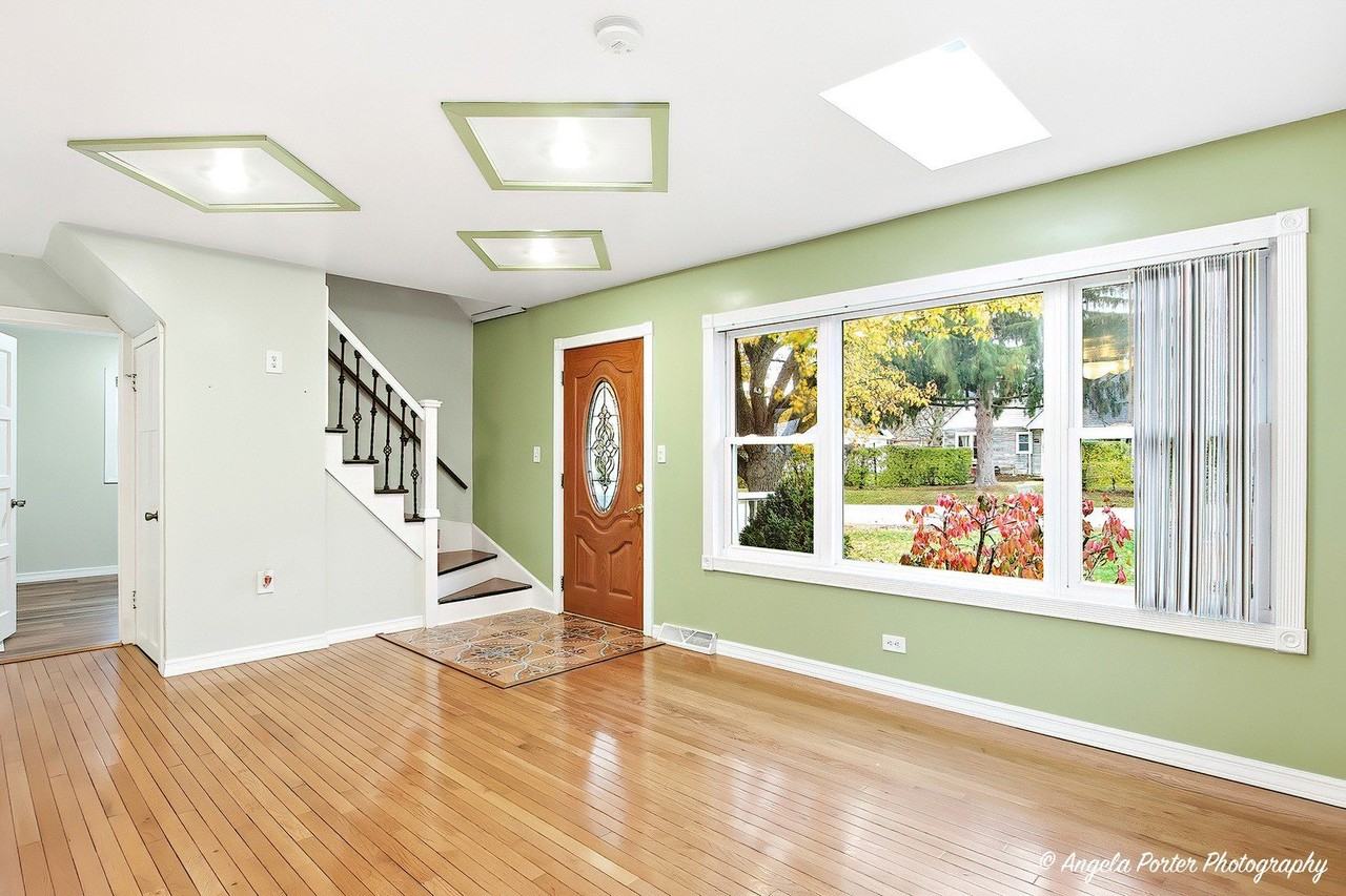 1219 Brentwood - Photo 2 of 29