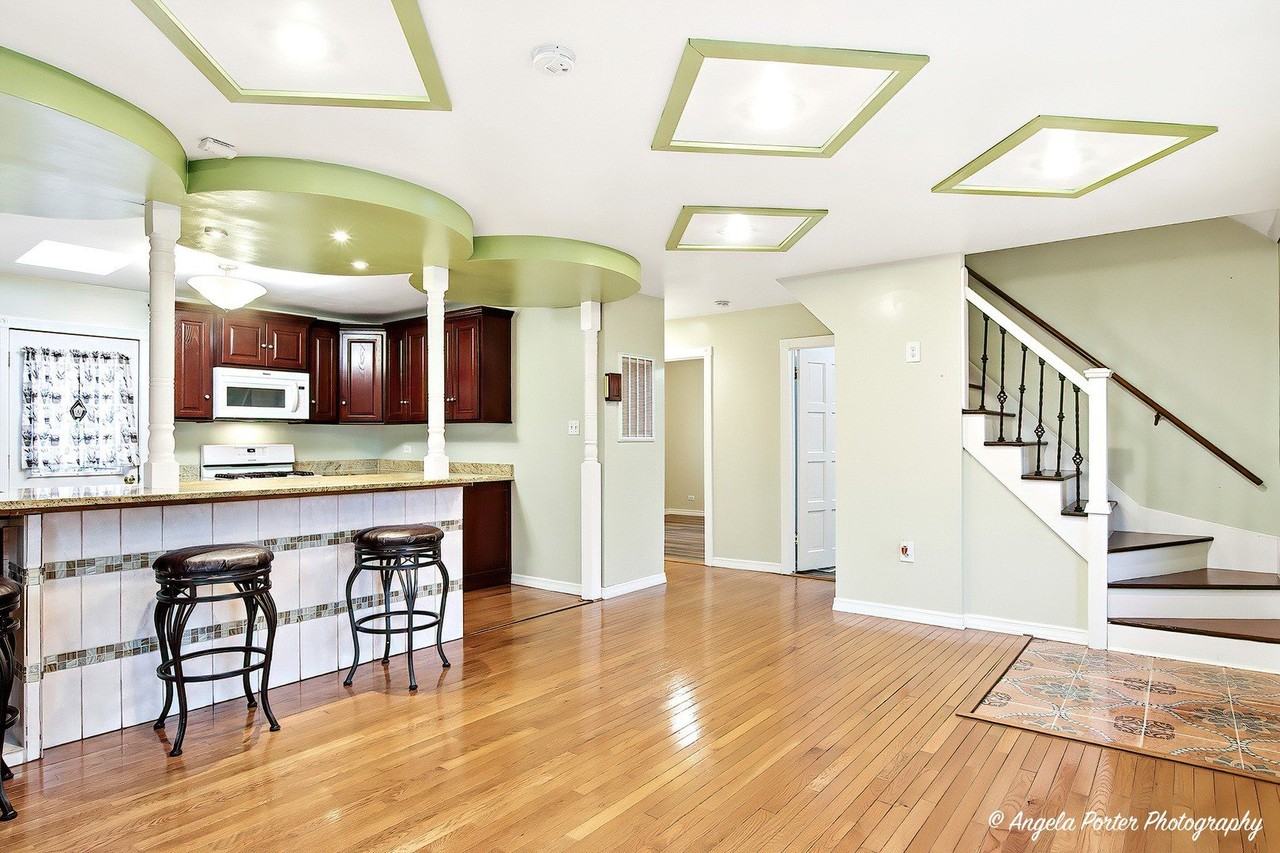 1219 Brentwood - Photo 3 of 29