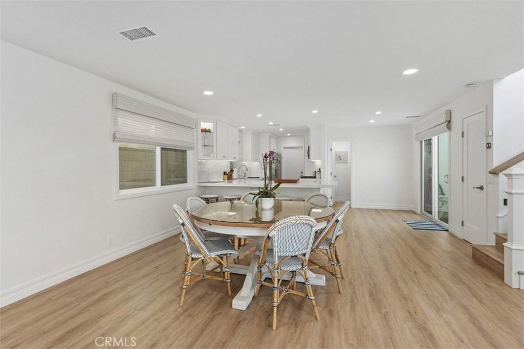 255 Colton St - Photo 6 of 24