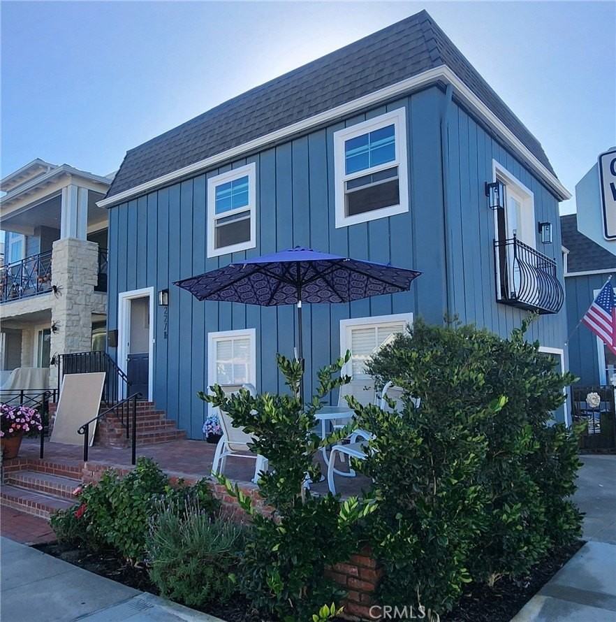 227 Coral Avenue - Photo 3 of 25