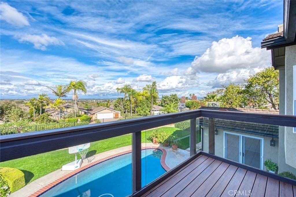 2641 Alta Vista Dr - Photo 4 of 24