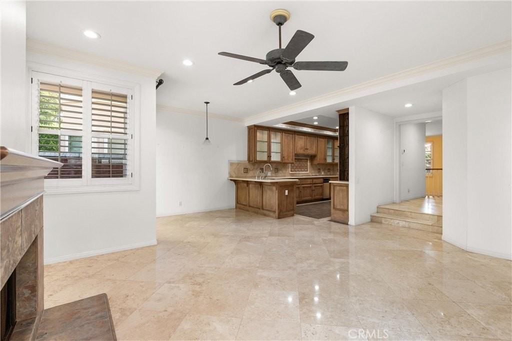 6121 Greenbrier Drive - Photo 7 of 29