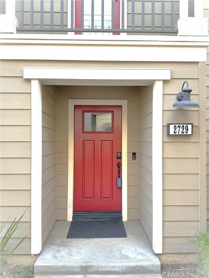 2729 Sunrise Way - Photo 3 of 50