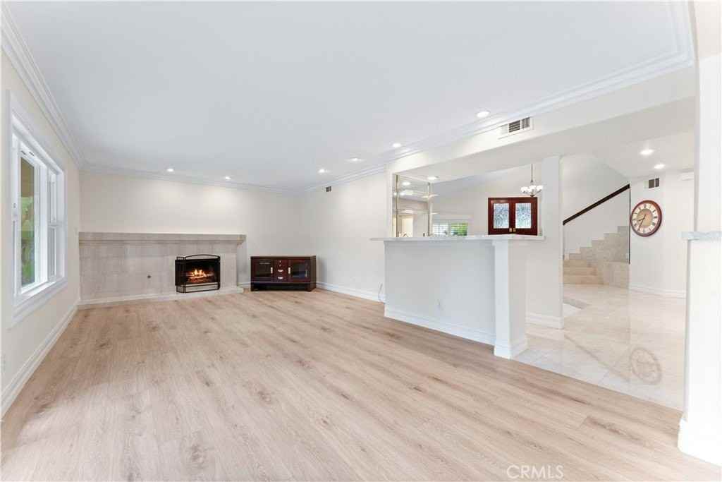 24832 Los Gatos Dr - Photo 4 of 22