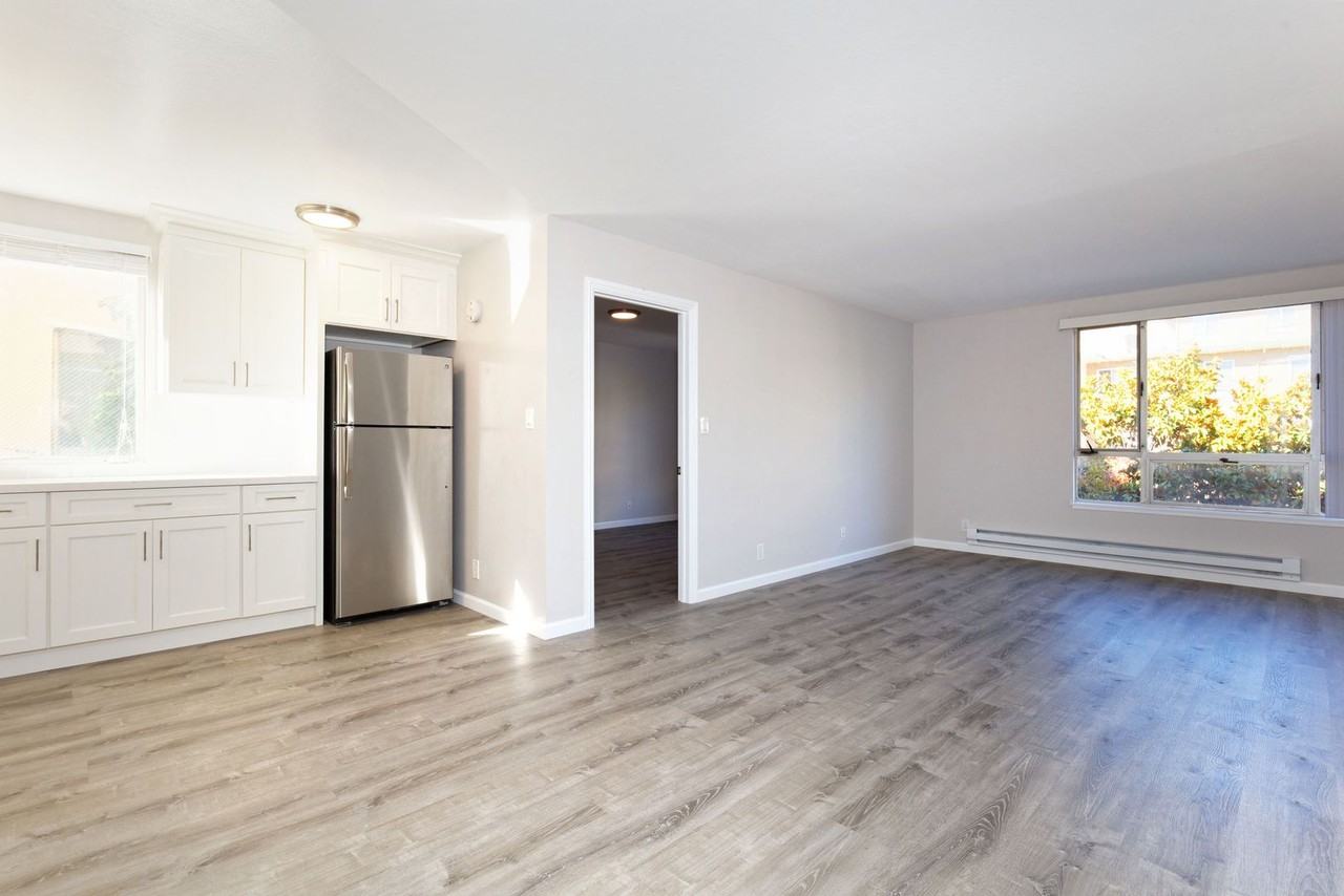 The Lakemont - Photo 3 of 24