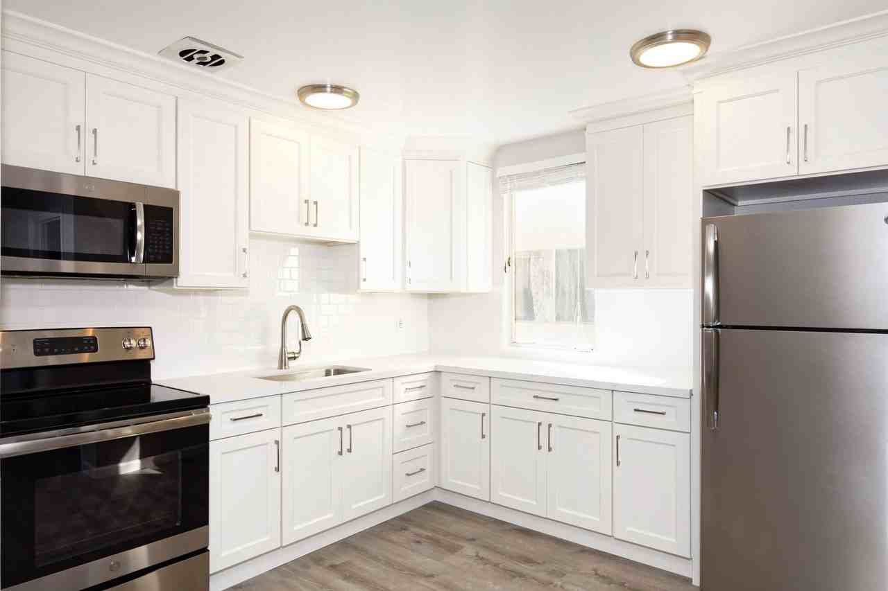 The Lakemont - Photo 4 of 24