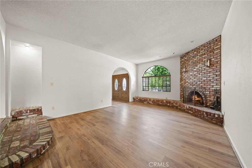 1330 Gates Ave - Photo 7 of 40