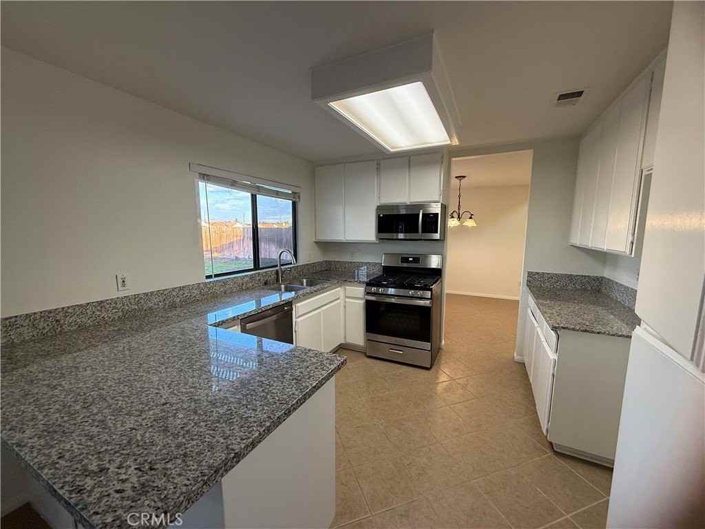 26120 Baldy Peak Dr - Photo 4 of 14