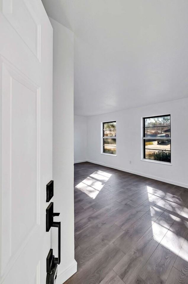 5311 Tennyson Dr - Photo 2 of 41