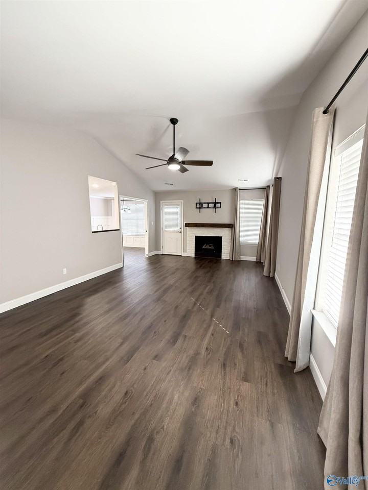 2422 Quail Ridge Ln Sw - Photo 3 of 14