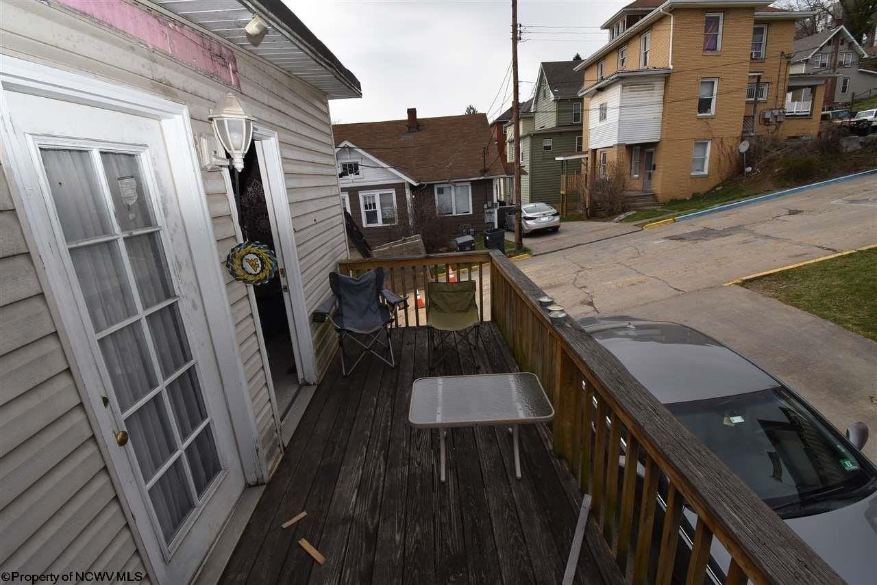 308 4th St - Photo 4 of 16