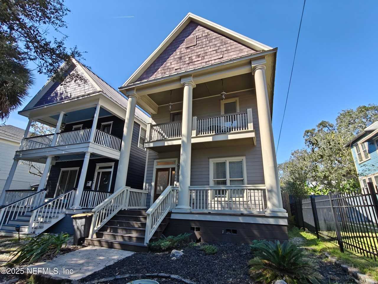 1250 N Liberty St - Photo 2 of 47