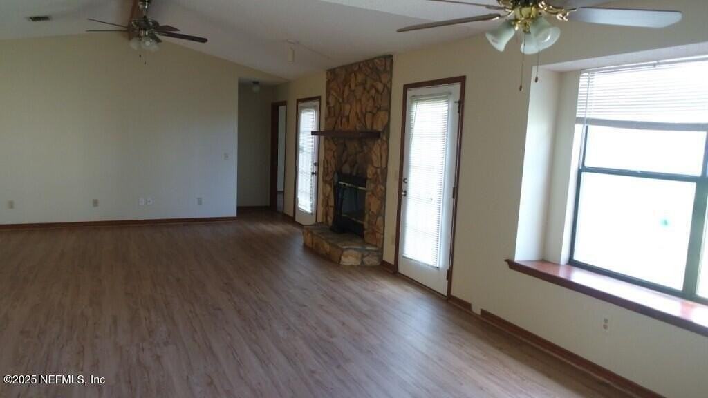 1389 Pawnee St - Photo 6 of 13