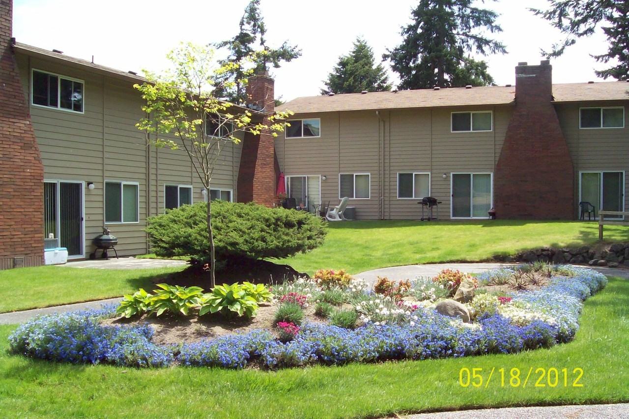 Boulder Park Apartments - Photo 3 of 30