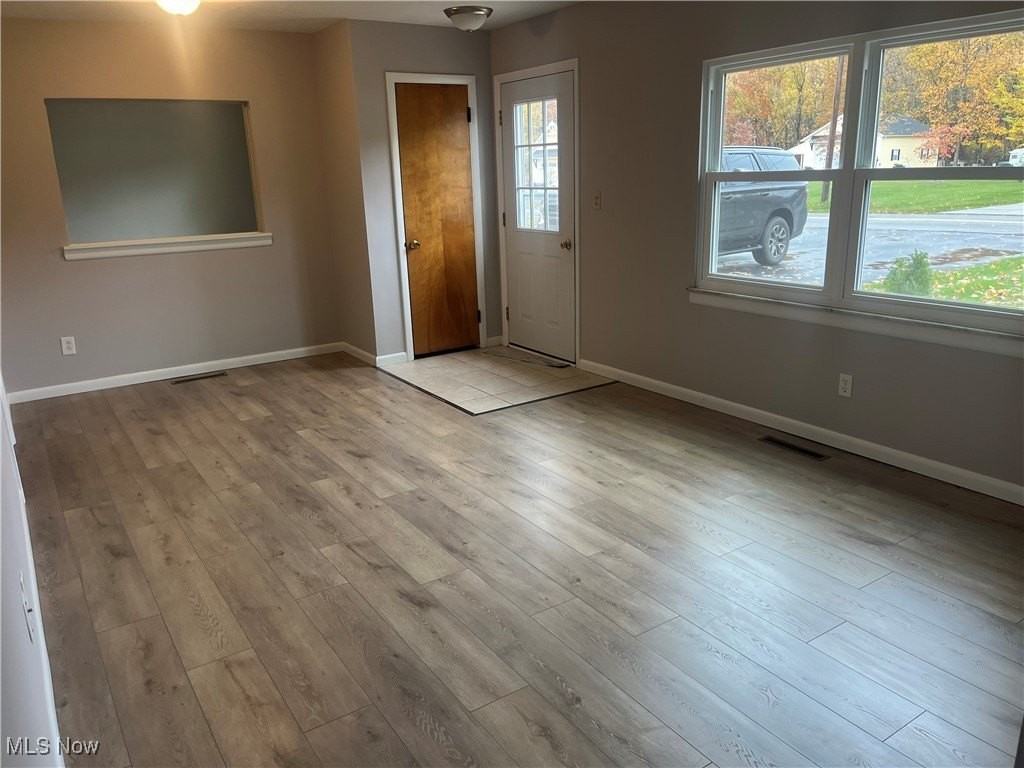 1766 Green Rd - Photo 3 of 12