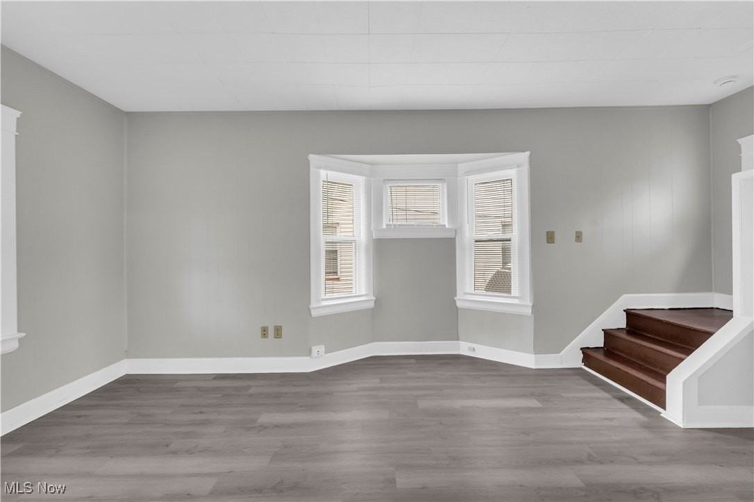 14117 Sylvia Ave - Photo 6 of 28