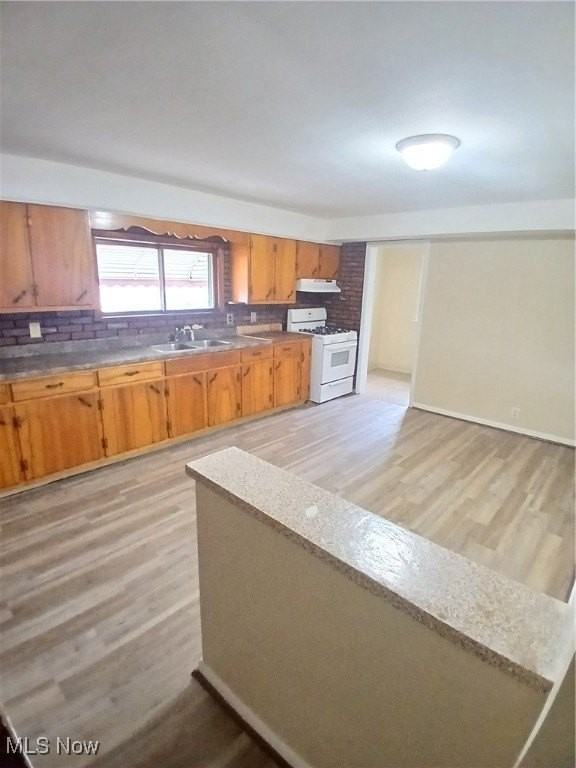 142 N Bridge St - Photo 6 of 24