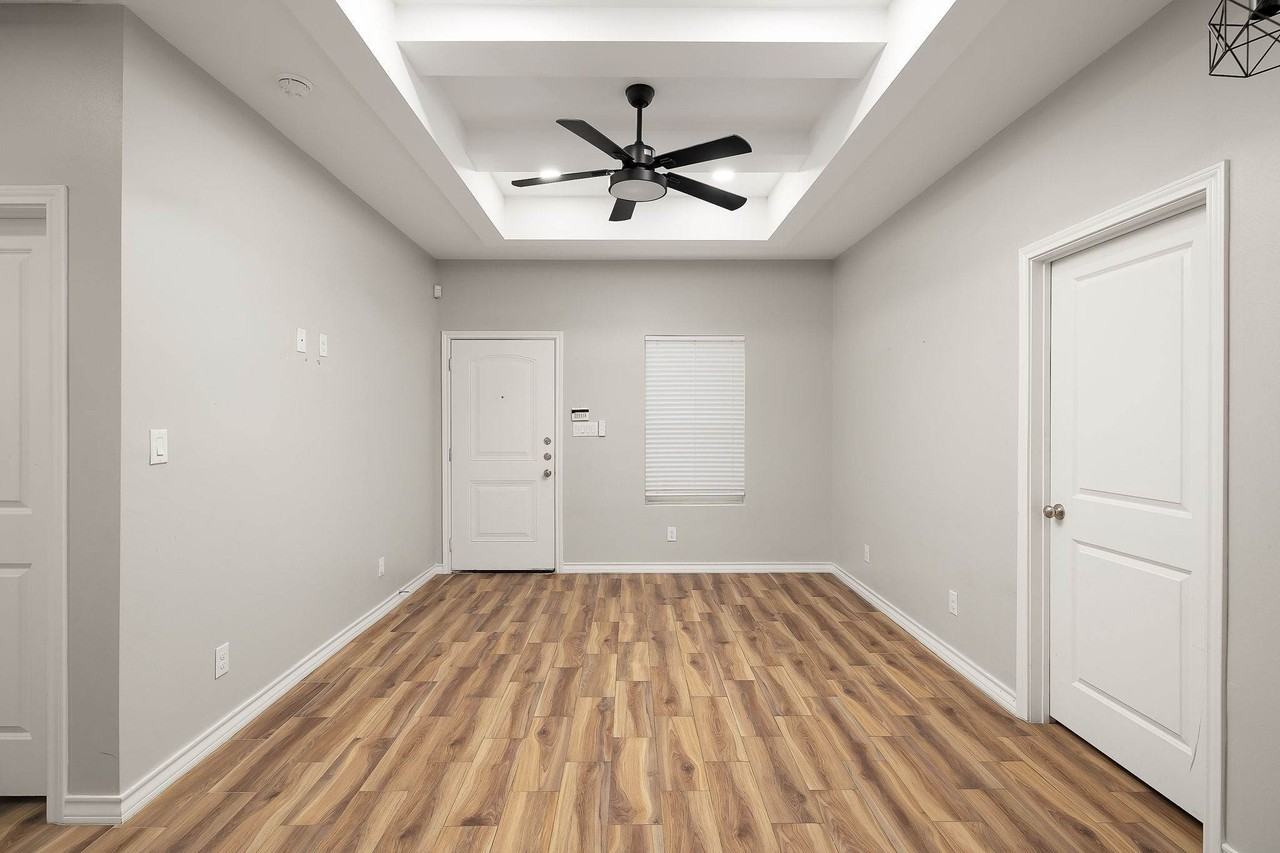 2709 E Israel Ave #2 - Photo 4 of 13