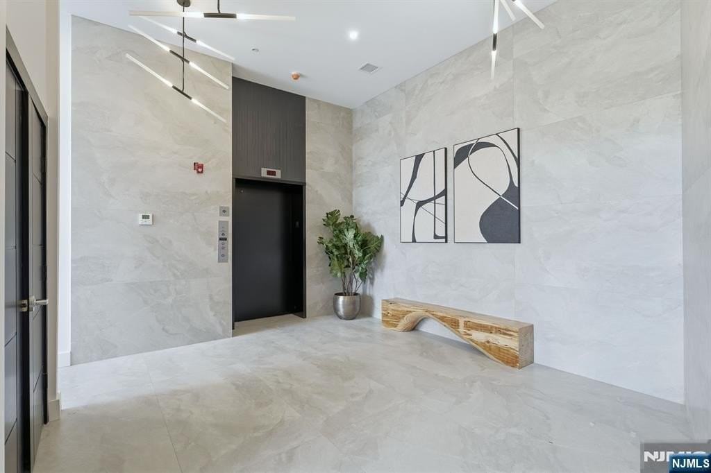 911 E Passaic St - Photo 2 of 13