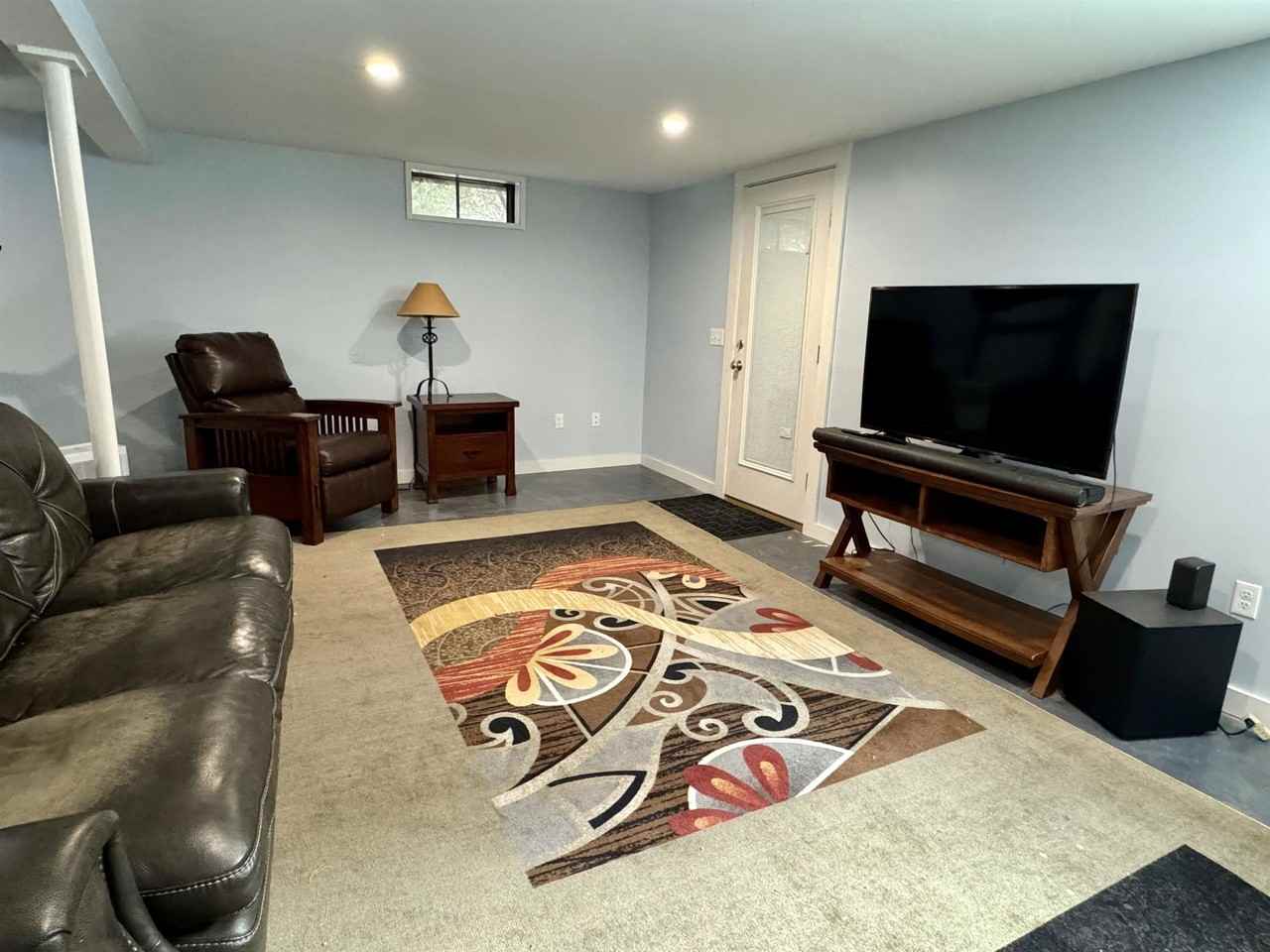 11 Sugarwood Ln - Photo 2 of 7