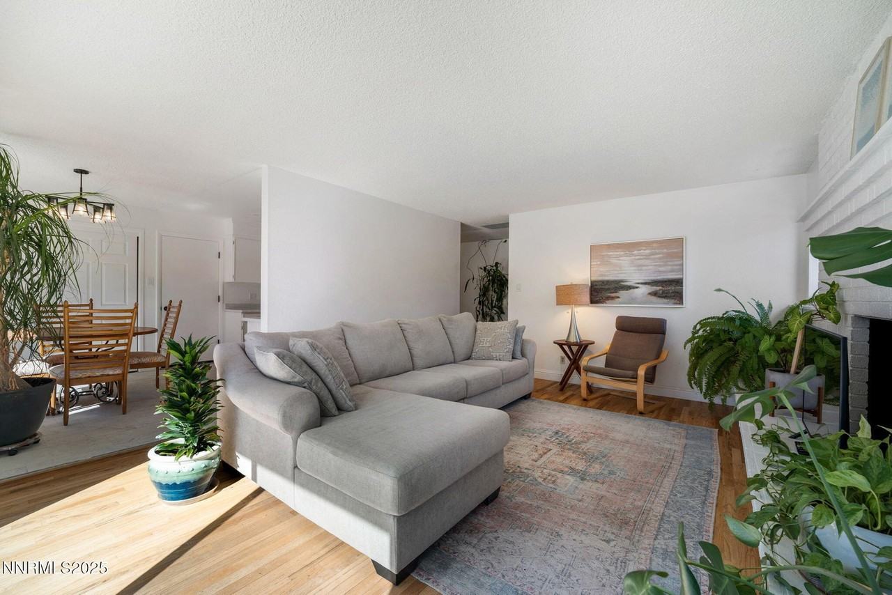 1175 Akard Drive - Photo 2 of 22