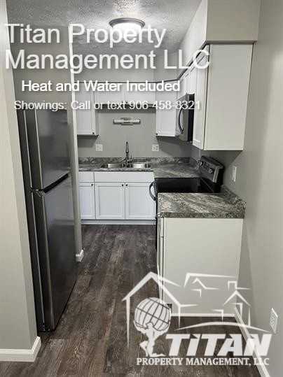 605 Lakeshore Drive - Photo 2 of 8