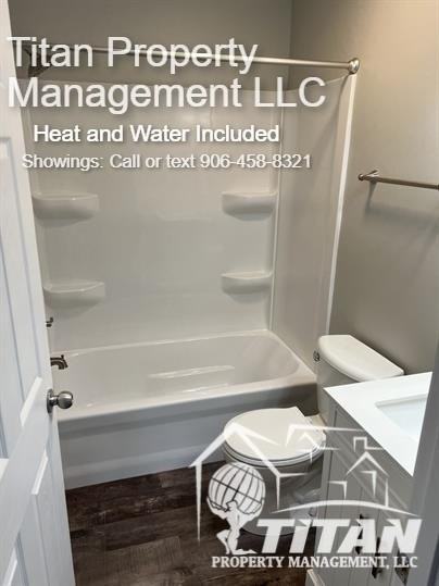 605 Lakeshore Drive - Photo 4 of 32