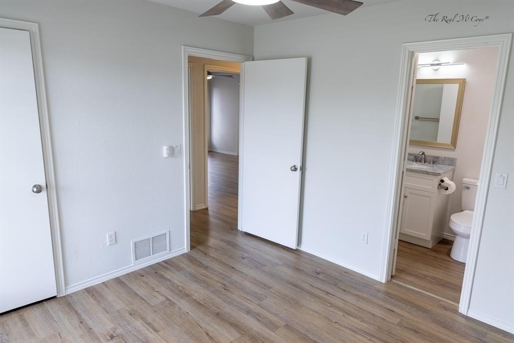 2116 Teakwood Ln - Photo 3 of 20