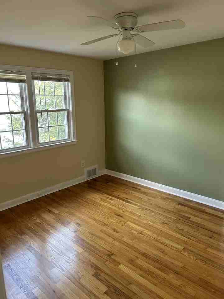 1160-1164 Whitney Avenue - Photo 2 of 12