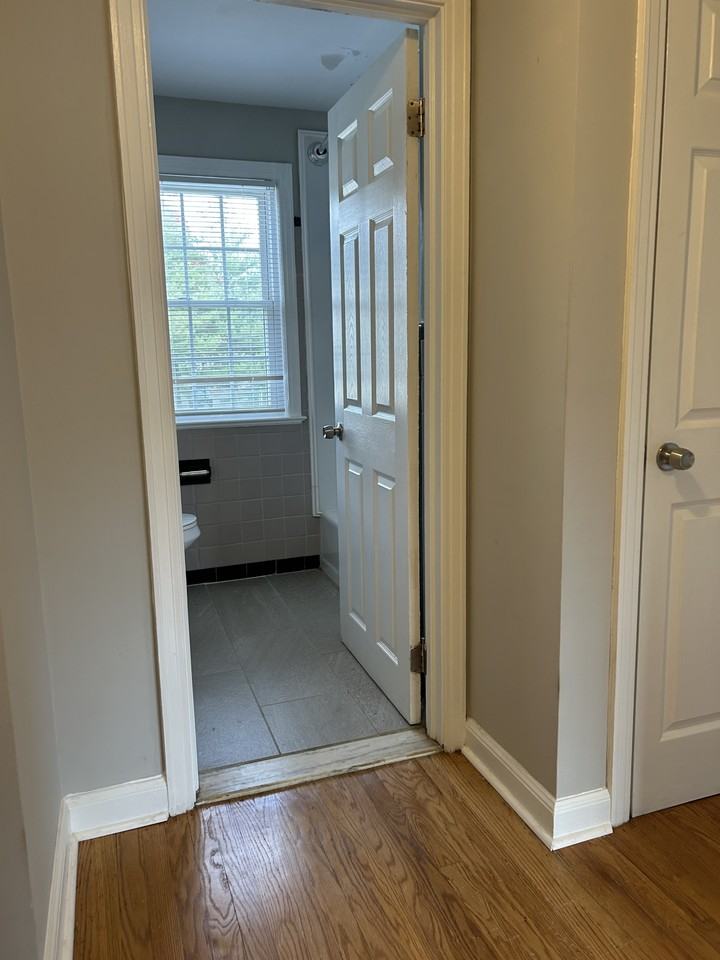 1160-1164 Whitney Avenue - Photo 4 of 12