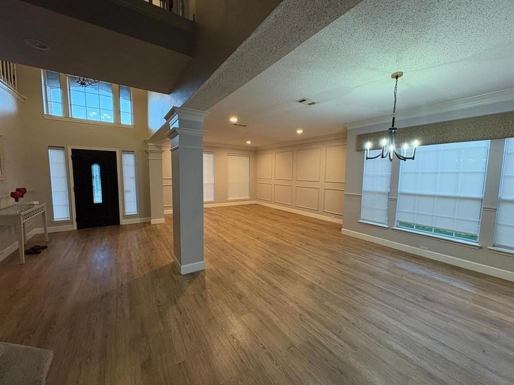 2113 Cannes Drive - Photo 4 of 29