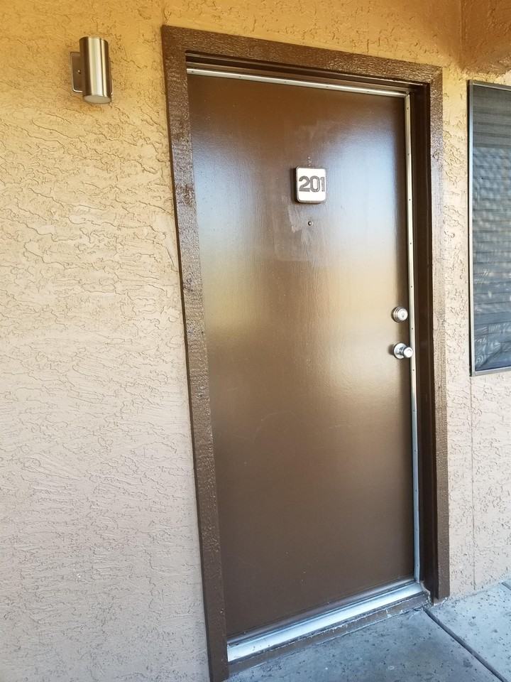 Catalina Apartments - Photo 6 of 50