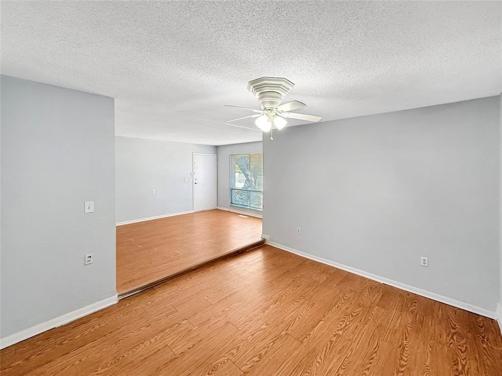 6216 Loydhill Lane - Photo 6 of 21