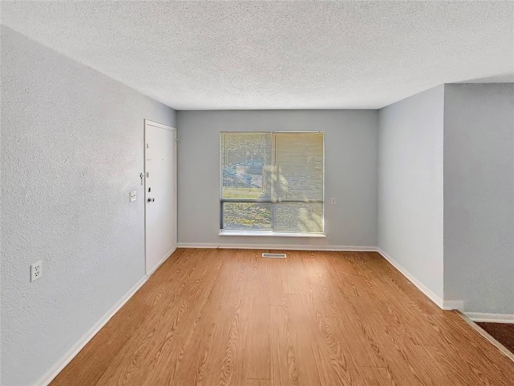 6216 Loydhill Lane - Photo 7 of 21