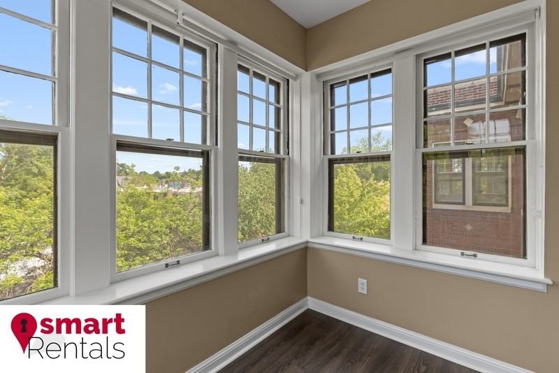 2161 Thurman Avenue - Photo 4 of 22