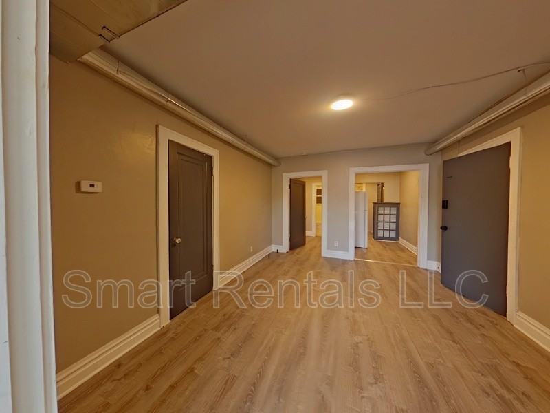 5618 South Grand Boulevard - Photo 7 of 8