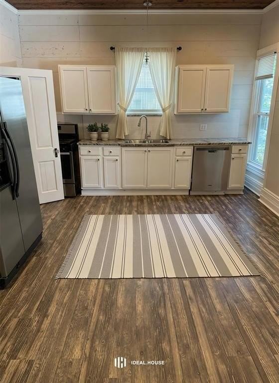 1109 W Main St - Photo 4 of 16