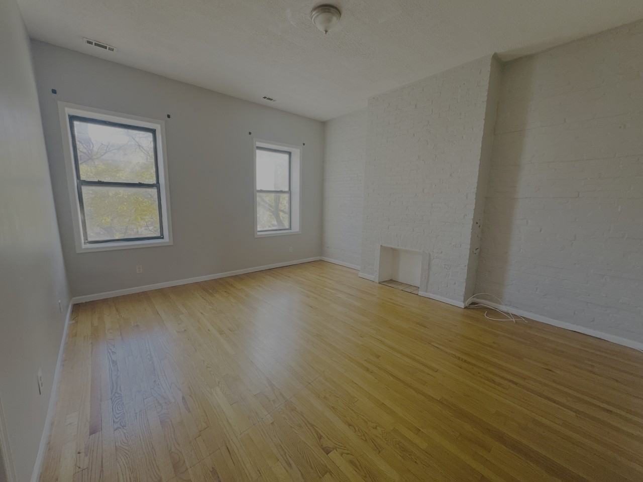 316 North Paca Street - Photo 5 of 8