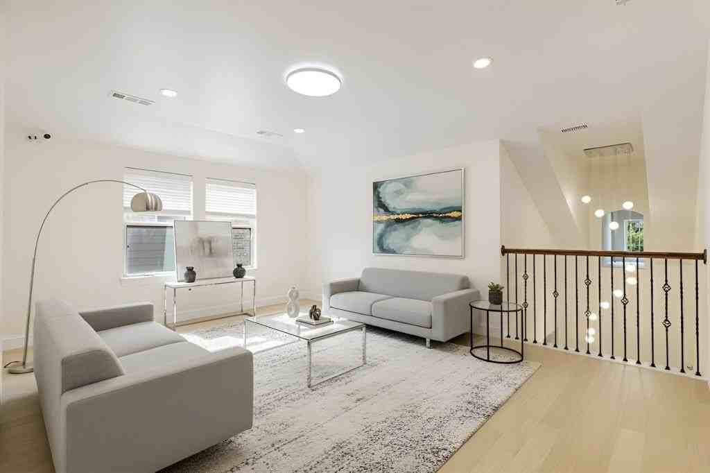 411 Overton Ave - Photo 5 of 38