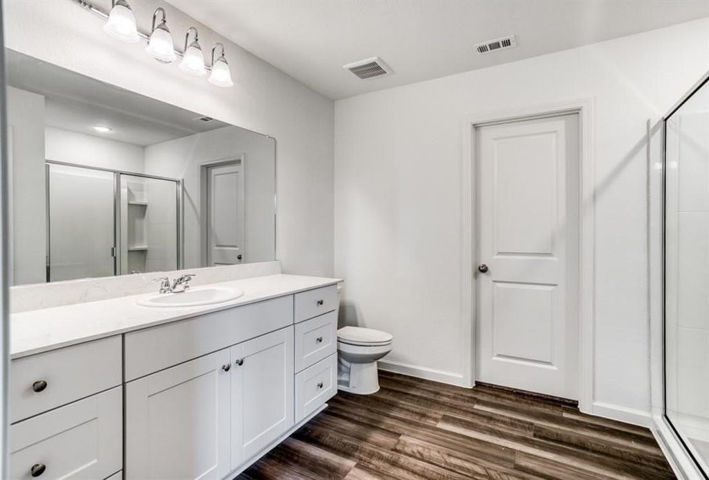 720 Holly St - Photo 4 of 27