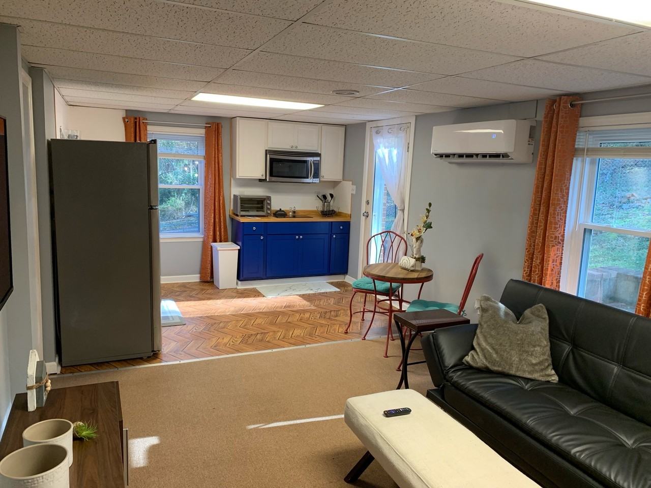 215 Devonshire Drive - Photo 2 of 26