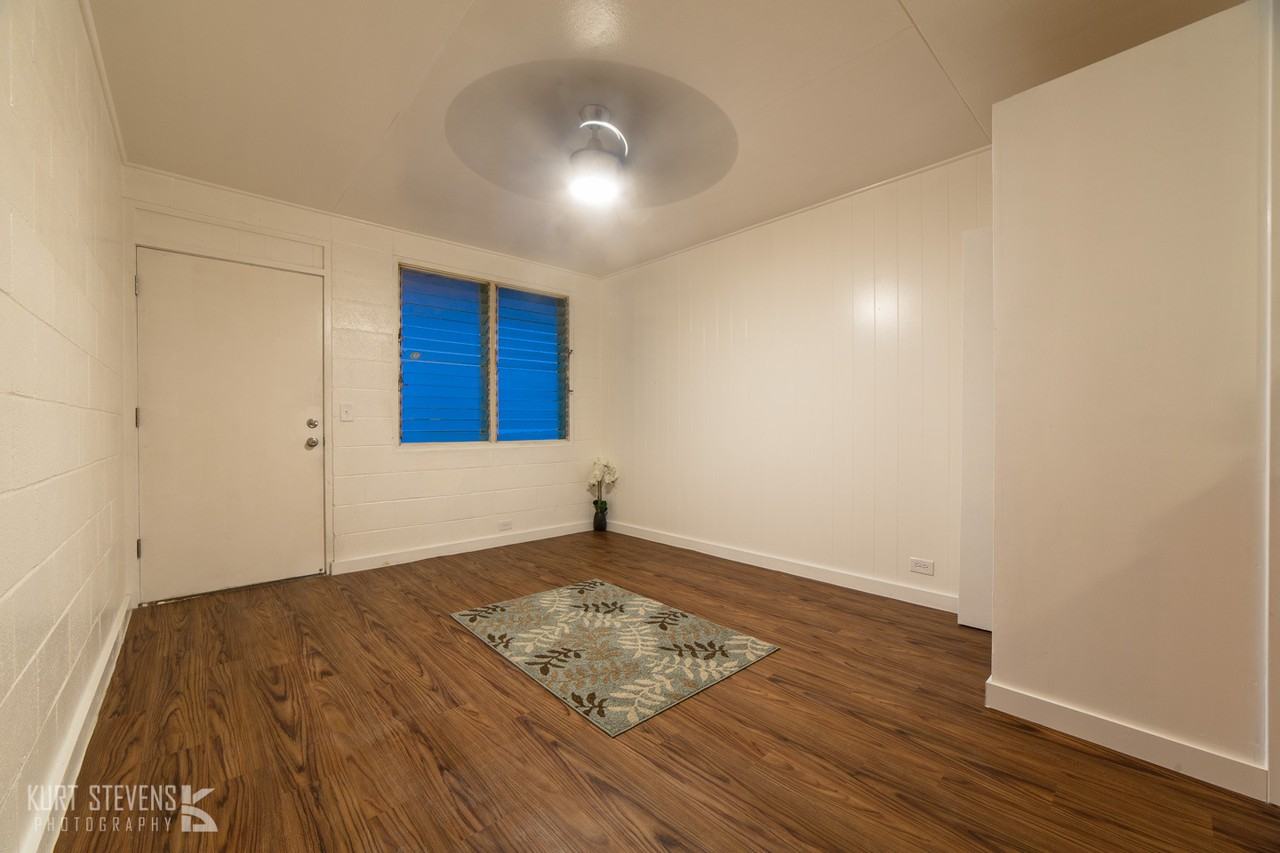 242 Kaiulani Avenue - Photo 5 of 38